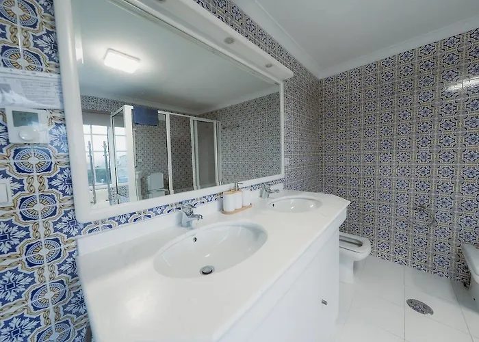 Douro Garden And Rooftop 1 *